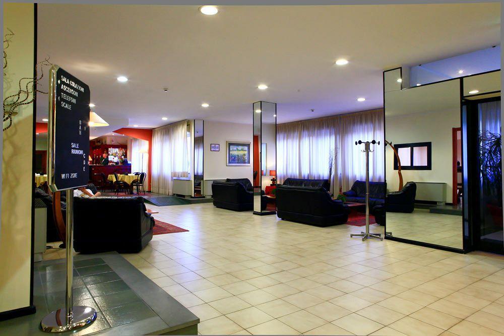 Hotel Quadrifoglio Cagliari Esterno foto