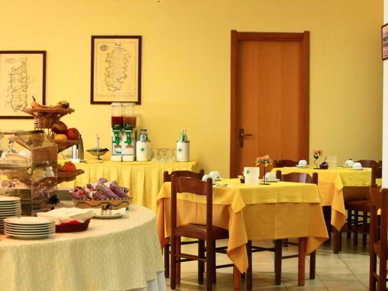 Hotel Quadrifoglio Cagliari Esterno foto