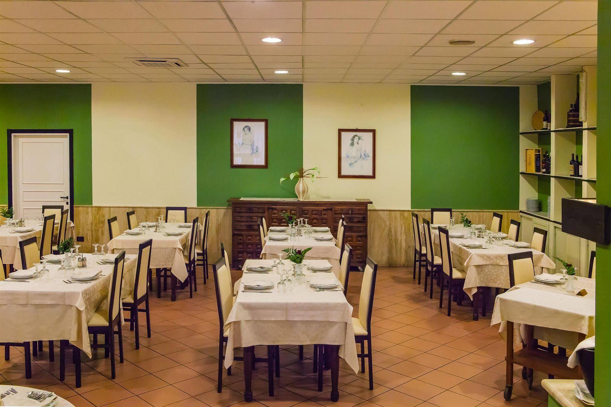 Hotel Quadrifoglio Cagliari Esterno foto
