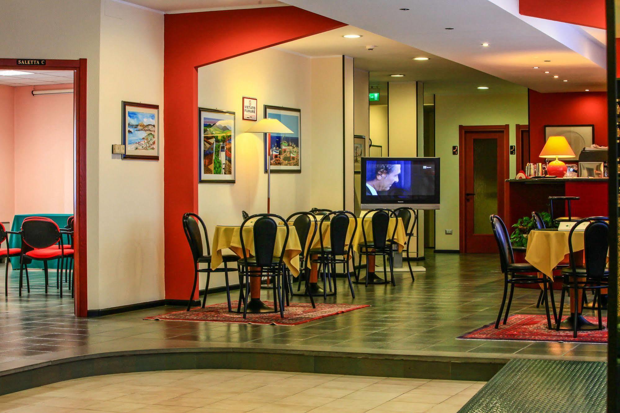 Hotel Quadrifoglio Cagliari Esterno foto